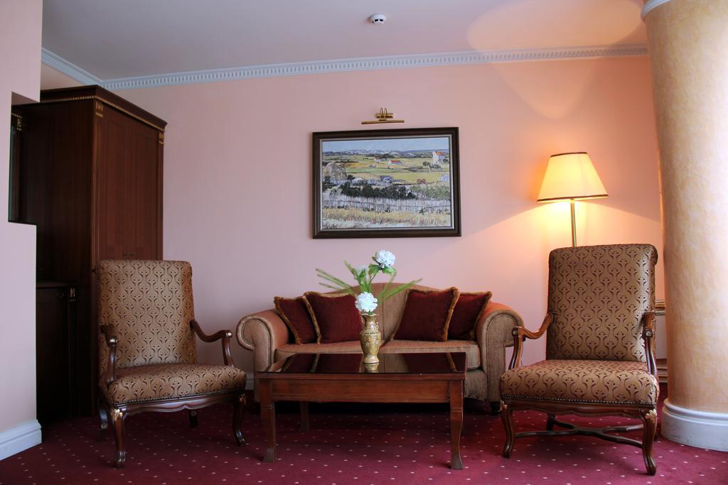 Stone Bridge Hotel Skopje Zimmer foto