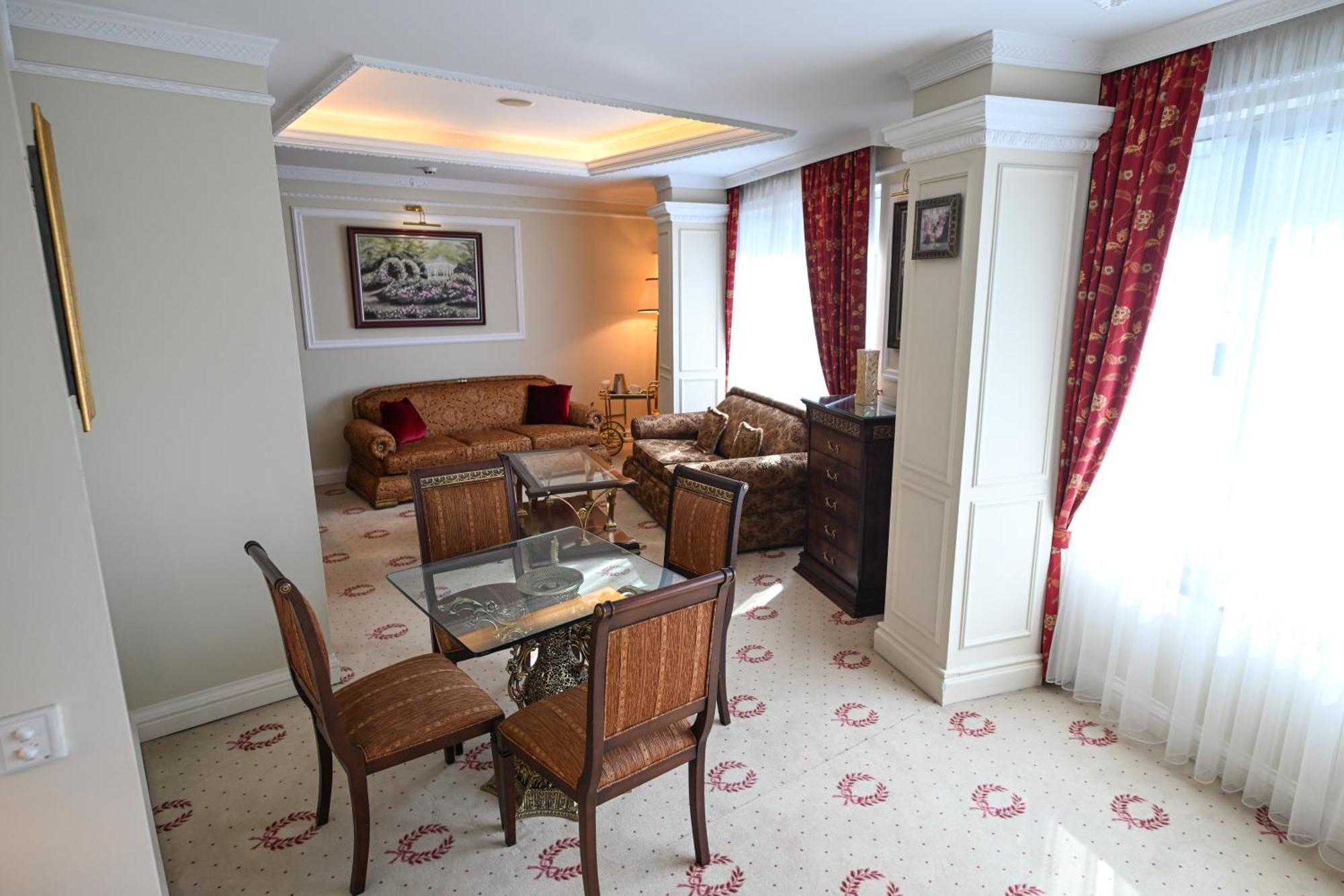 Stone Bridge Hotel Skopje Exterior foto