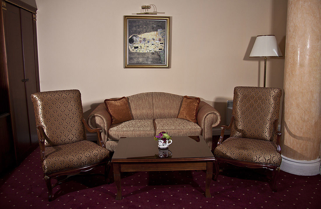 Stone Bridge Hotel Skopje Zimmer foto